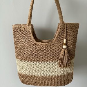 Woven tote bag